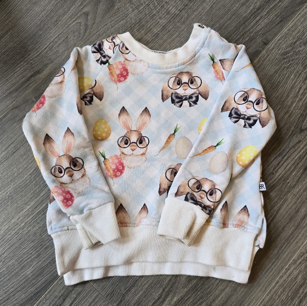 Bums and Roses Ear-Resistable Crew Necl Sweater